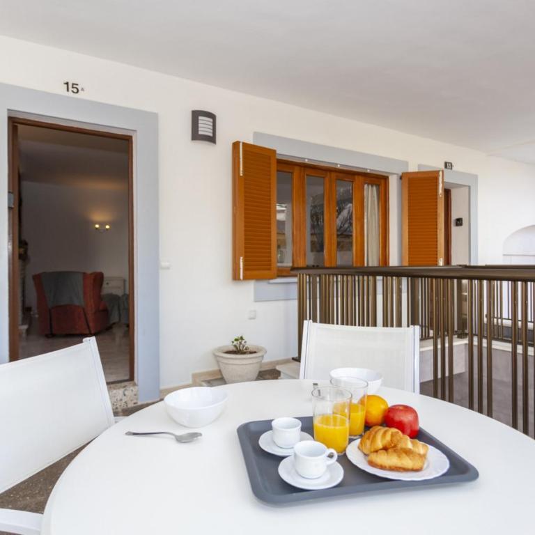 YourHouse Casa Suiza - Three-Bedroom Apartment - 19