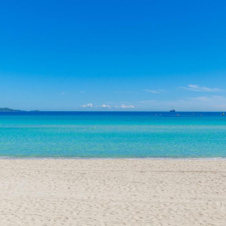 YourHouse Casa Suiza - Three-Bedroom Apartment - 20