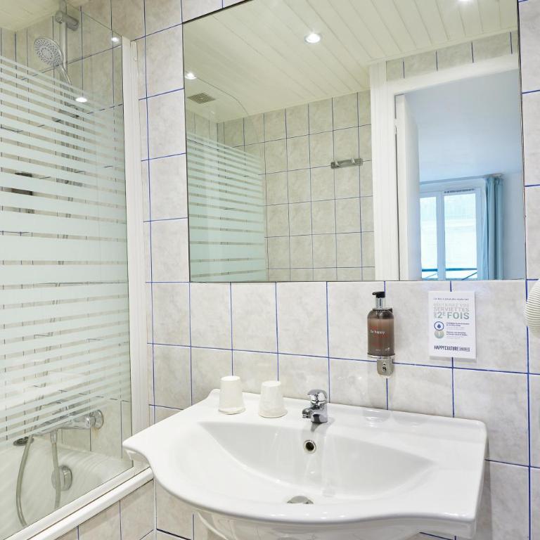 Hôtel Kabanel by Happyculture - Chambre Triple - 2