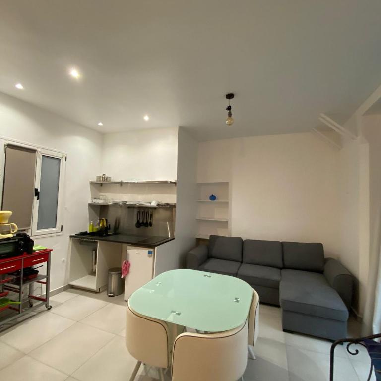 Studio @Paris-Centre Montmarte Sacre-coeur Opera Louvre - Appartement - Rez-de-Chaussée - 32