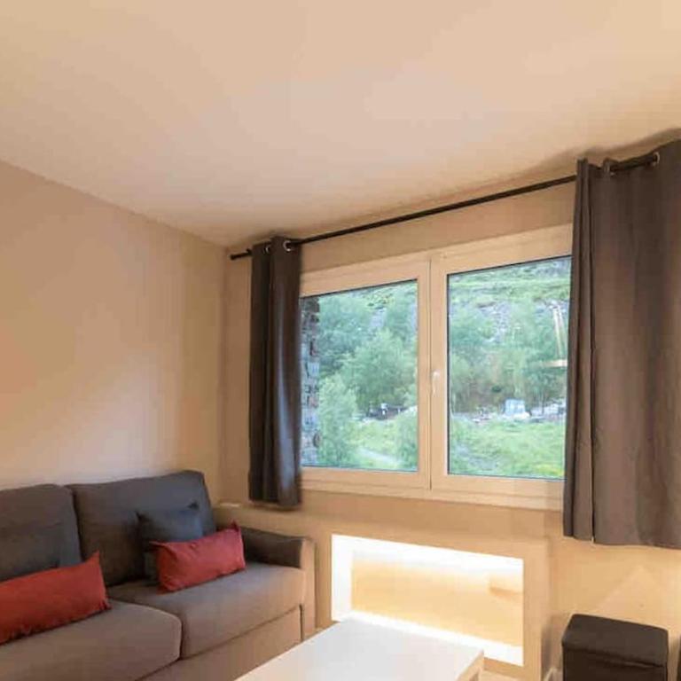 Lovely quiet apartment walking distance ski runs - HUT1-OO5333 - Studio Apartment - 2