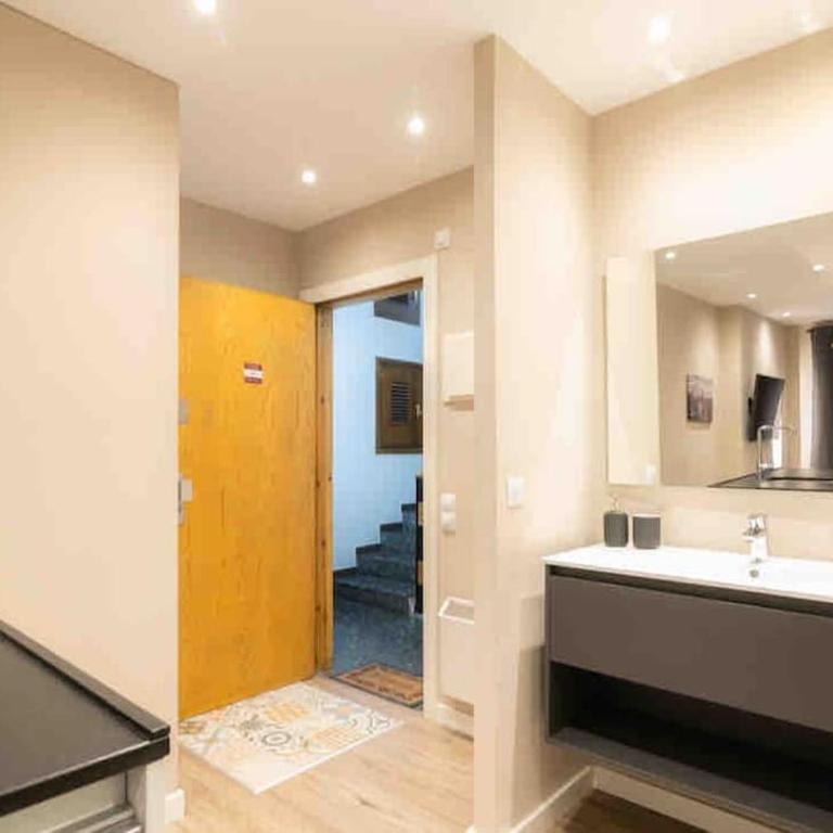 Lovely quiet apartment walking distance ski runs - HUT1-OO5333 - Studio Apartment - 12