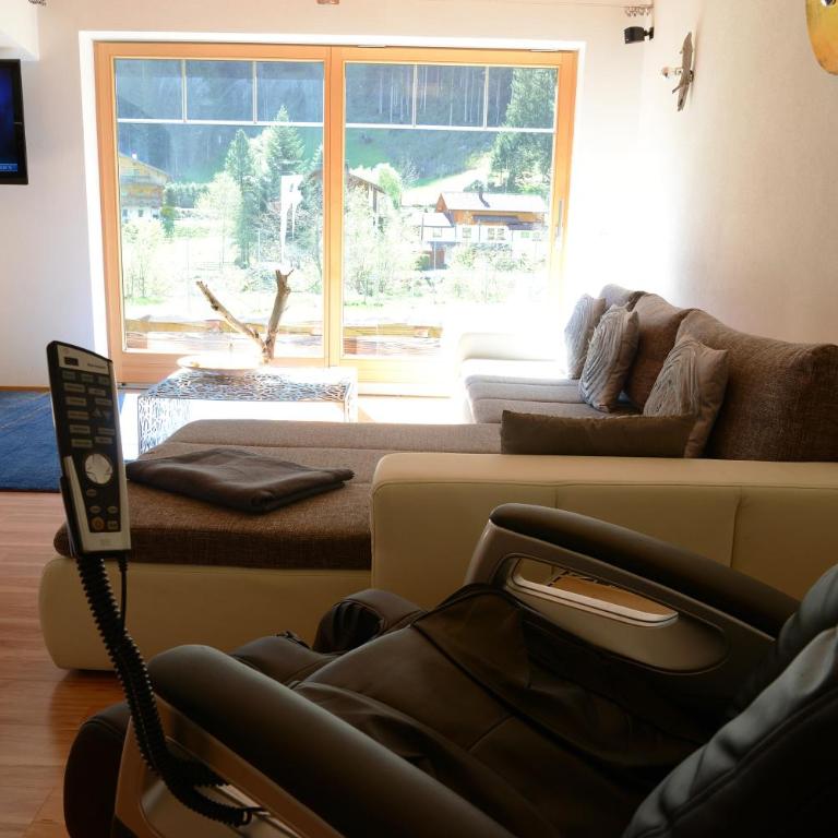 Zillertal Residenz - Three-Bedroom Apartment - 33