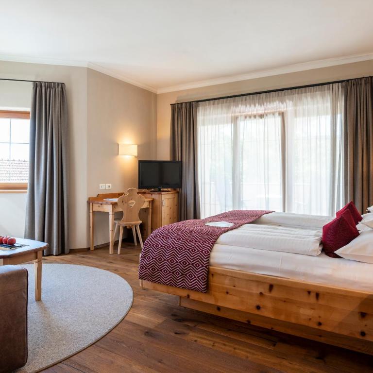 Romantik Hotel Oberwirt - Superior Double Room - 3