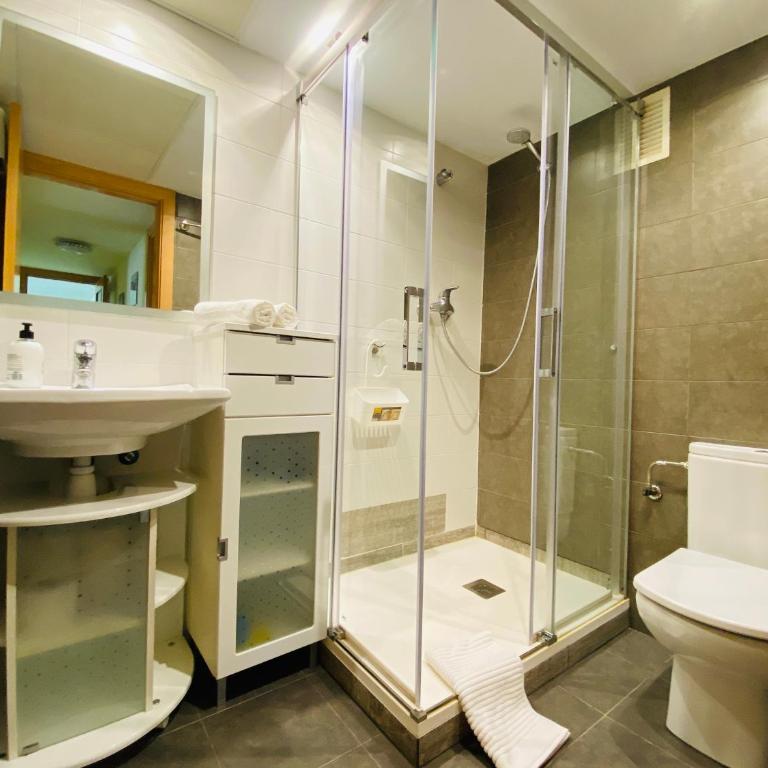 Ático Augusta - Two-Bedroom Apartment - 33