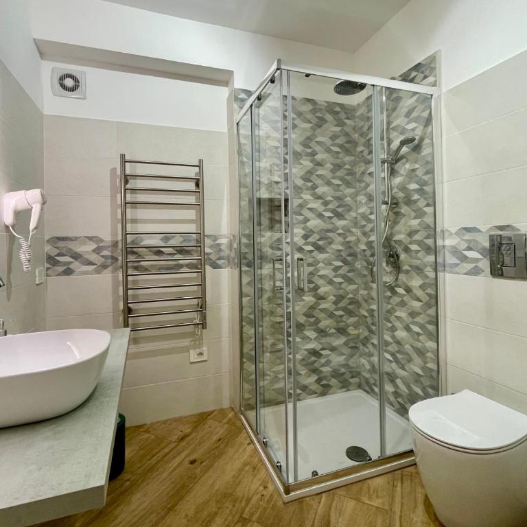 ALBARIA ROOMS-APARTMENTS - Camera Matrimoniale con Bagno Privato - 4
