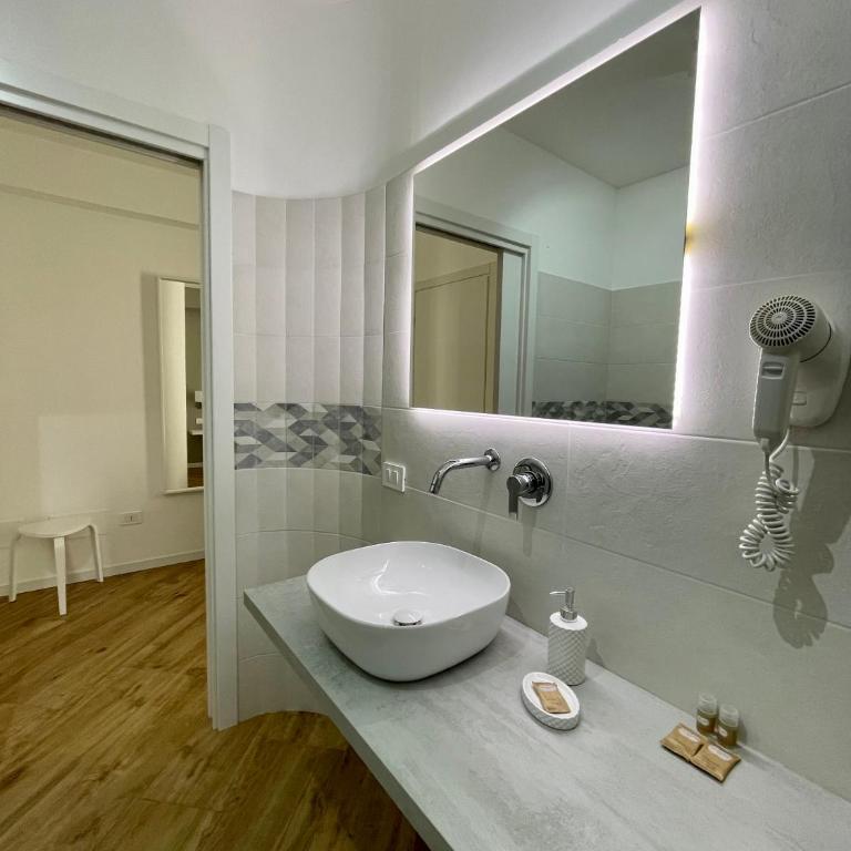 ALBARIA ROOMS-APARTMENTS - Camera Matrimoniale con Bagno Privato - 2