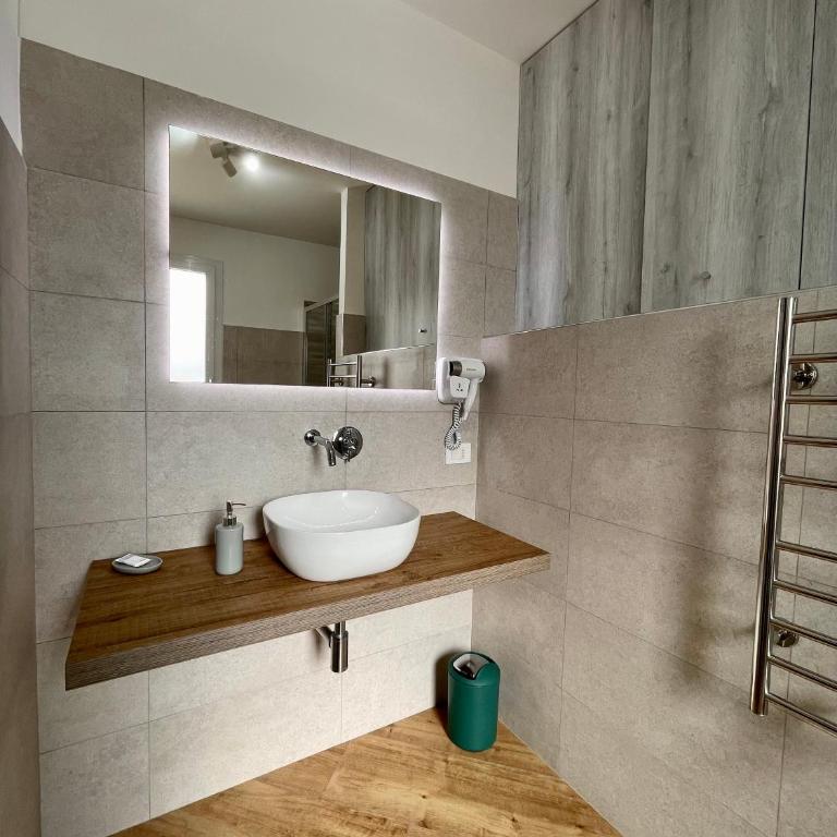 ALBARIA ROOMS-APARTMENTS - Appartamento con Terrazza - 5