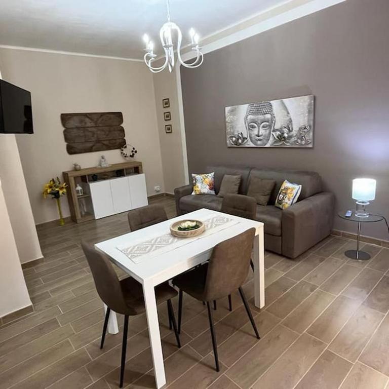 ATTICO BRICCARELLO -Intero Appartamento- Elegant Suite with FREE WIFI, near Inalpi Arena and Sporting Club Torino-Olimpyc Stadium - Appartamento con 1 Camera da Letto - 5