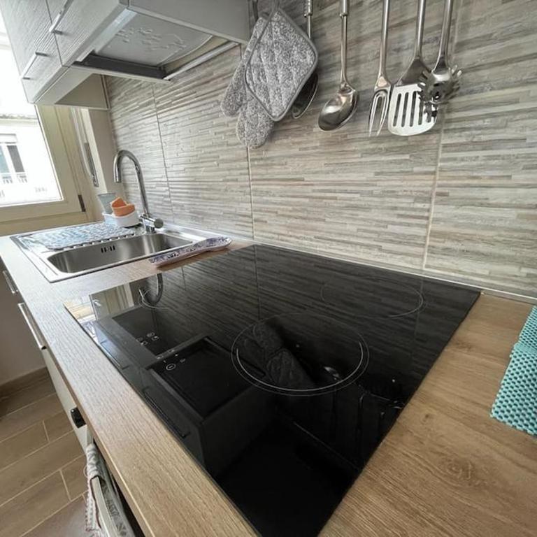 ATTICO BRICCARELLO -Intero Appartamento- Elegant Suite with FREE WIFI, near Inalpi Arena and Sporting Club Torino-Olimpyc Stadium - Appartamento con 1 Camera da Letto - 12
