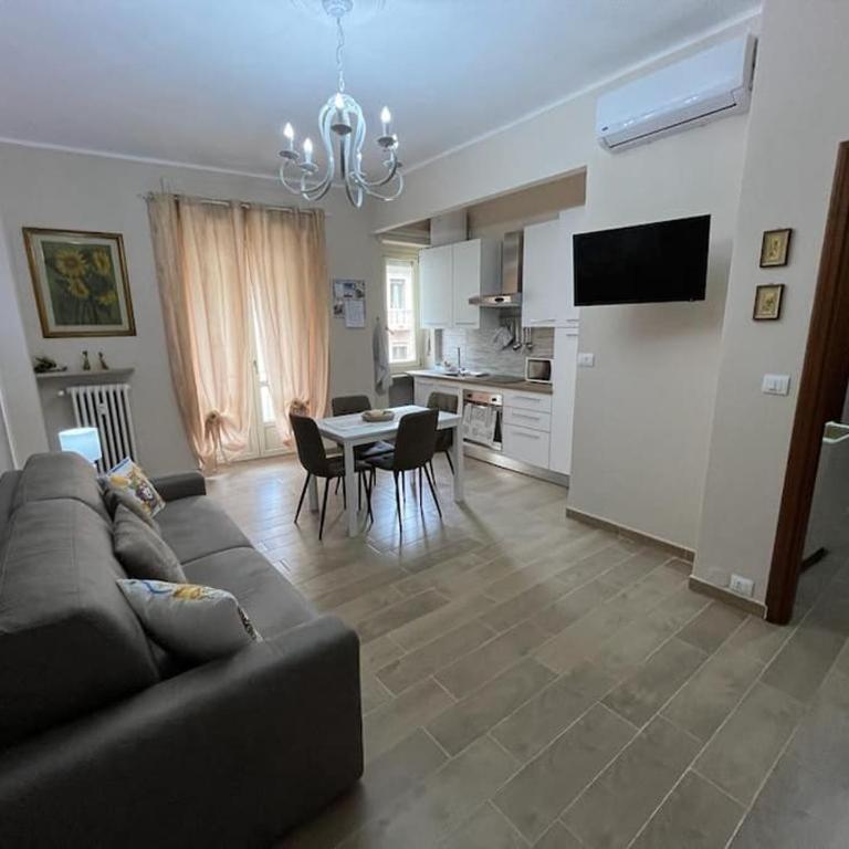 ATTICO BRICCARELLO -Intero Appartamento- Elegant Suite with FREE WIFI, near Inalpi Arena and Sporting Club Torino-Olimpyc Stadium - Appartamento con 1 Camera da Letto - 6