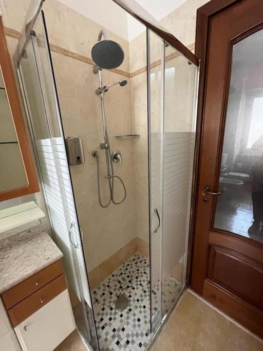 ATTICO BRICCARELLO -Intero Appartamento- Elegant Suite with FREE WIFI, near Inalpi Arena and Sporting Club Torino-Olimpyc Stadium - Appartamento con 1 Camera da Letto - 53