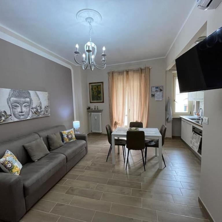 ATTICO BRICCARELLO -Intero Appartamento- Elegant Suite with FREE WIFI, near Inalpi Arena and Sporting Club Torino-Olimpyc Stadium - Appartamento con 1 Camera da Letto - 1