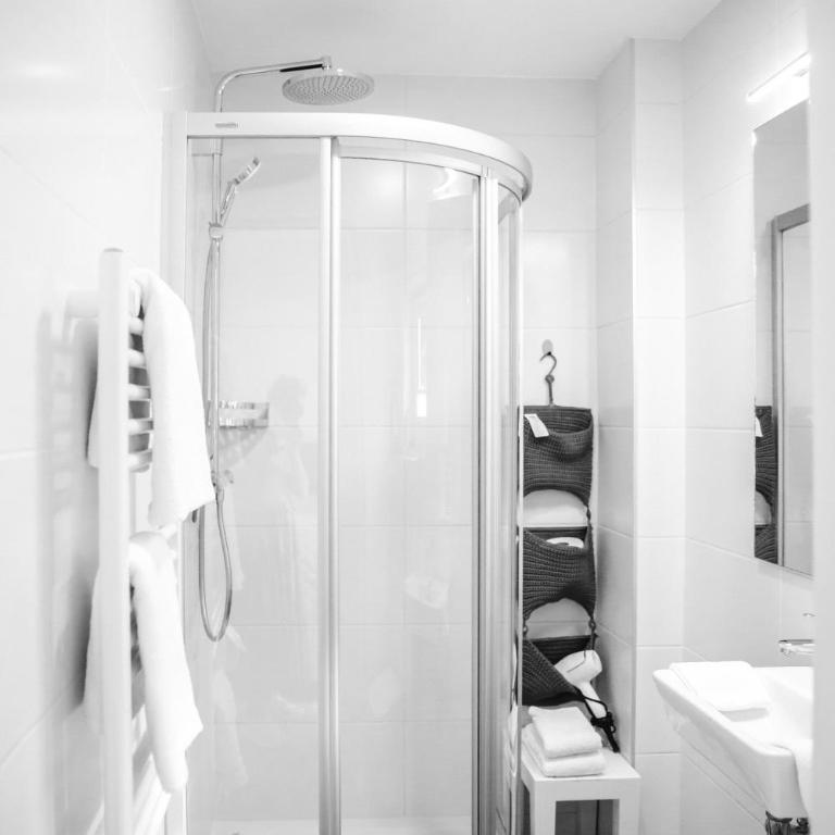 Nefer, Haus - Standard Doppelzimmer mit Dusche - 12