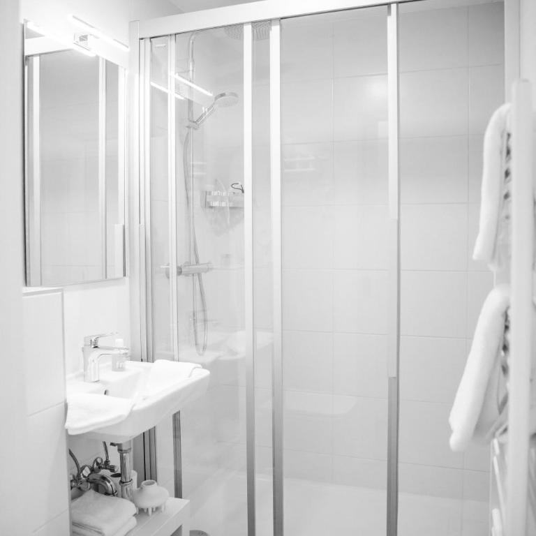 Nefer, Haus - Doppelzimmer mit Dusche - 6