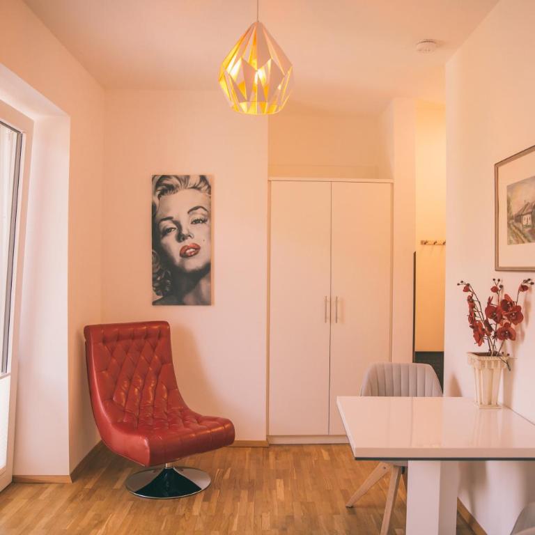 Nefer, Haus - Doppelzimmer mit Dusche - 12