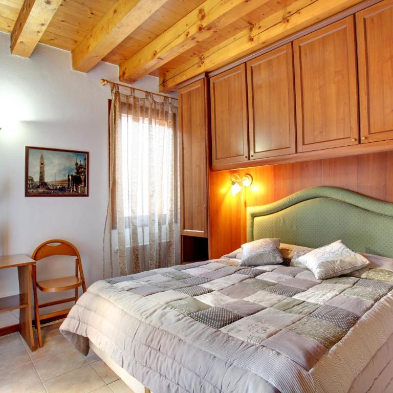 Locanda Delle Acque - Camera Matrimoniale/Doppia con Letti Singoli - 7