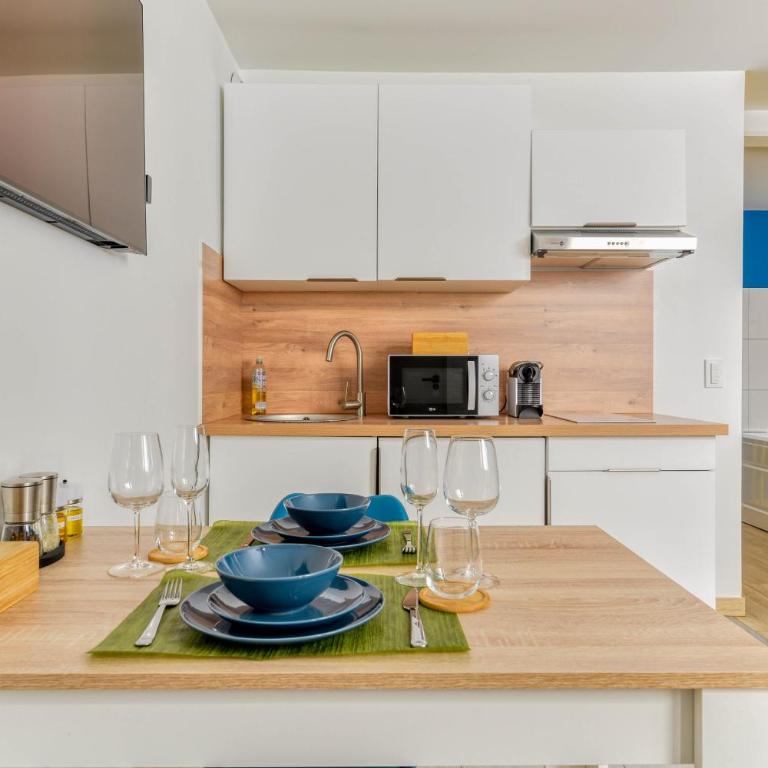 EDEN SUITE - Jacuzzi - Parking - Clim by Narbana - One-Bedroom Apartment - 7