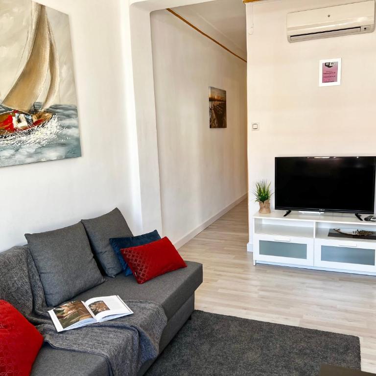 Apartment near the BIO PARC - Three-Bedroom Apartment - 6