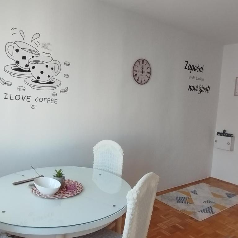 Apartman F&S - Novo Sarajevo - One-Bedroom Apartment - 10