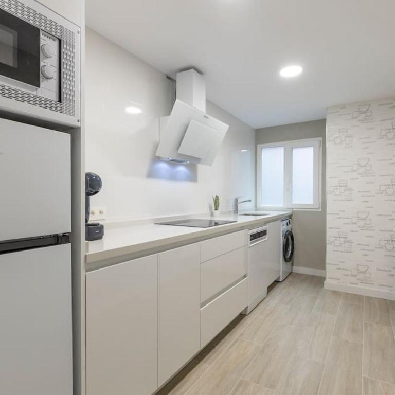 Capricho en el centro de Granada. - Two-Bedroom Apartment - 18