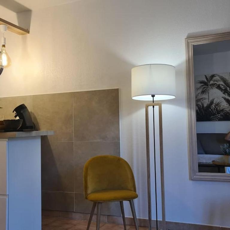Studio meublé en face du golf côté piscine - Appartement 1 Chambre - 22