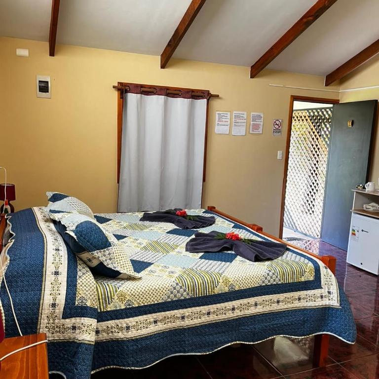 Camping Hostal Tipanie Moana Aeropuerto Centro - Habitación Estándar - 1 cama grande - 1