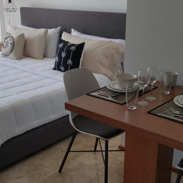 Suites calle 38 - Estudio con cama extragrande - 2