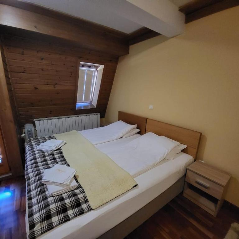 Apartman 311 - u sklopu hotela Vučko - private host - Studio Apartment - 3
