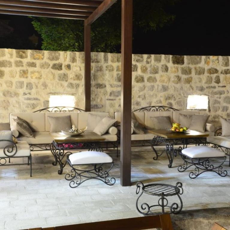 Waterfront Villa in Muo - Three-Bedroom Villa - 28