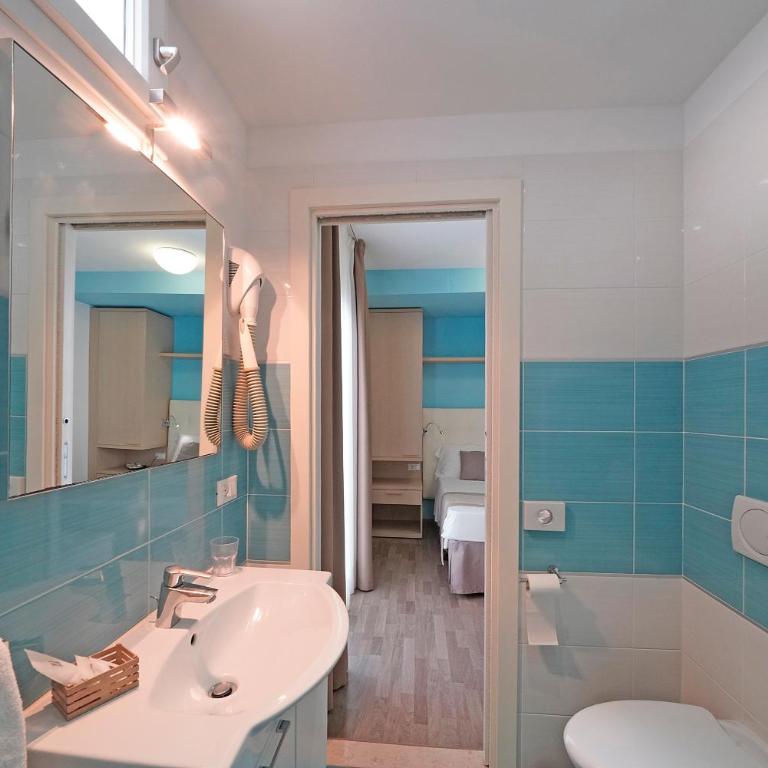 Hotel Strand a frontemare - Camera Comfort Matrimoniale/Doppia con Letti Singoli - 13