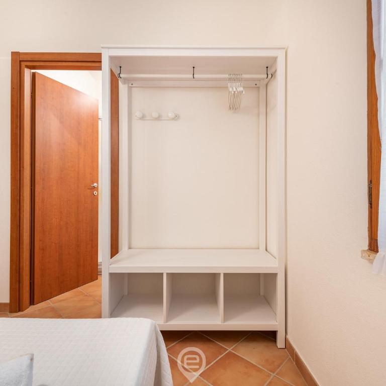 Casa Adele - Steps to Cala Sinzias Beach - Three-Bedroom House - 14