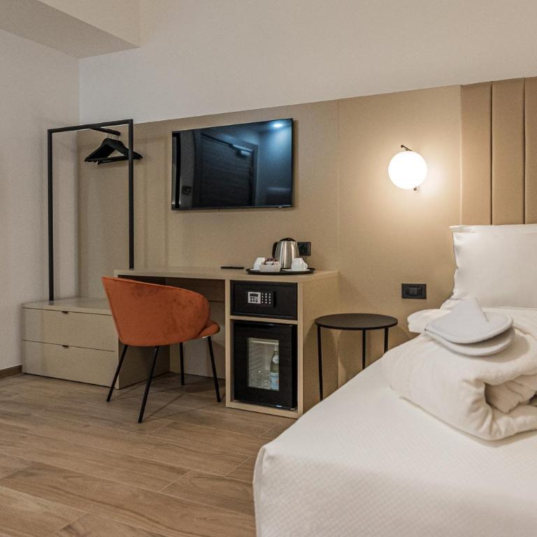 BB Hotels Smarthotel Duomo - Camera Tripla Superior - 25