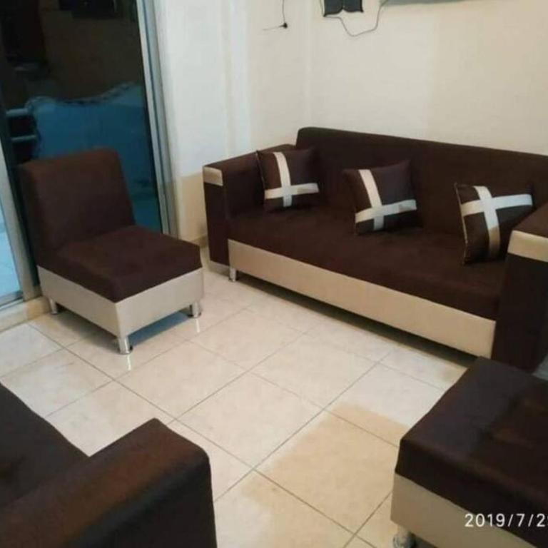Departamento completo con piscina Tonsupa - Three-Bedroom Apartment - 10