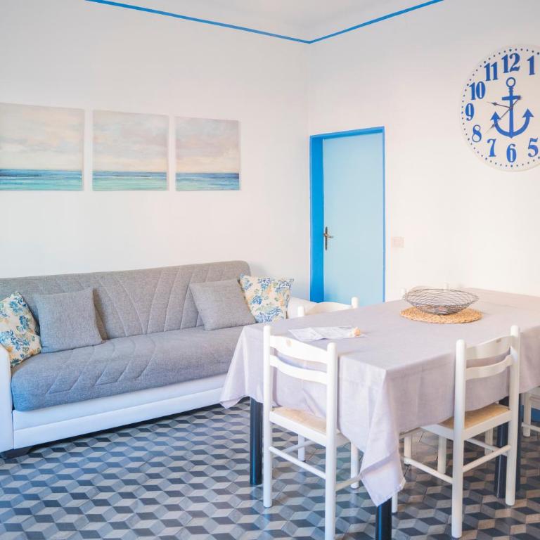 077 - Casa Fede in Centro, 500METRI da Mare e Spiaggia - Two-Bedroom House - 5