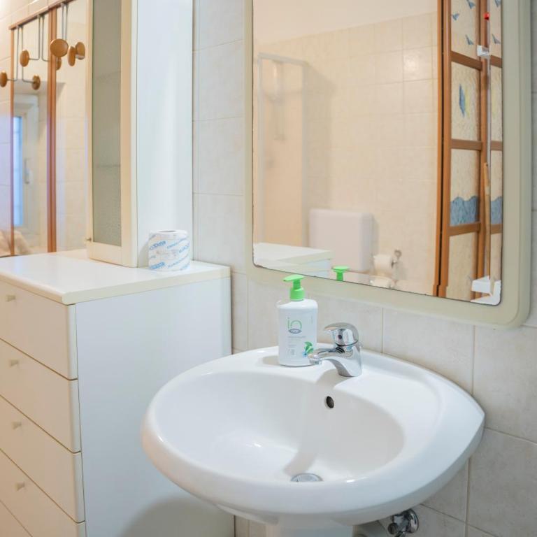 077 - Casa Fede in Centro, 500METRI da Mare e Spiaggia - Two-Bedroom House - 39