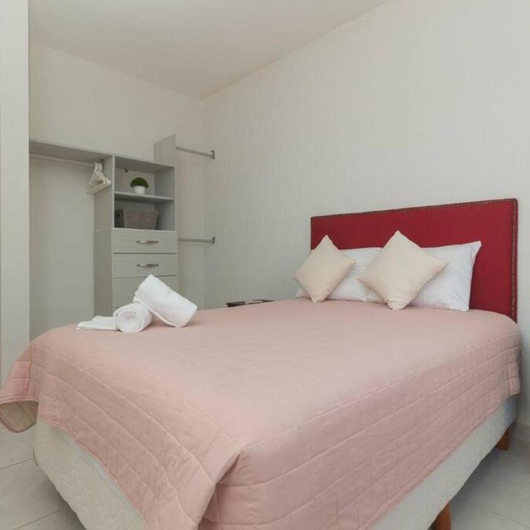 Casa Bella - Three-Bedroom House - 14