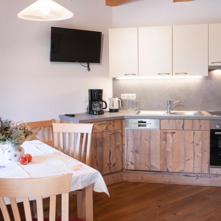 Ferienwohnung Dichtlbauer - Apartment with Balcony - 7
