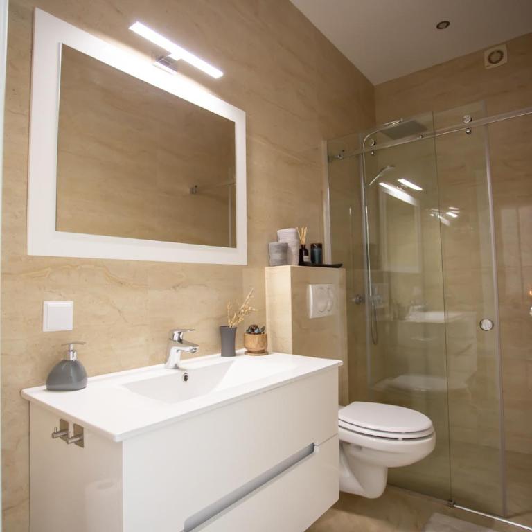 The Dream Getaway & Spa by DeVasco - Apartment with Sauna - 12