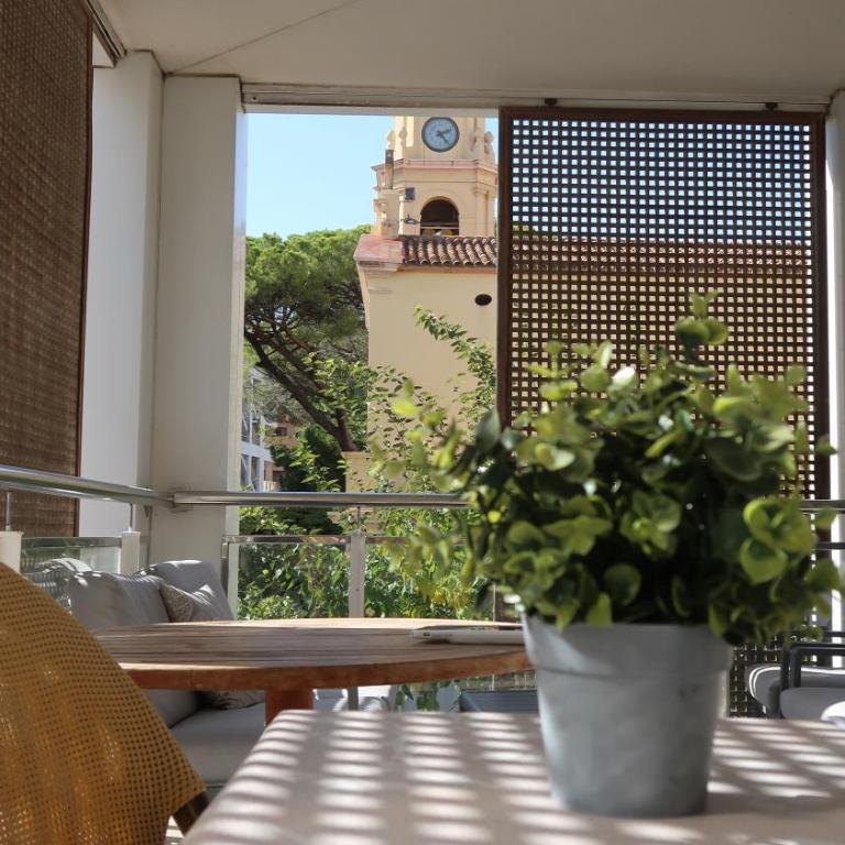 SOLIMAR 10 SALOU Solo FAMILIAS con Parking y piscina - Two-Bedroom Apartment - 60