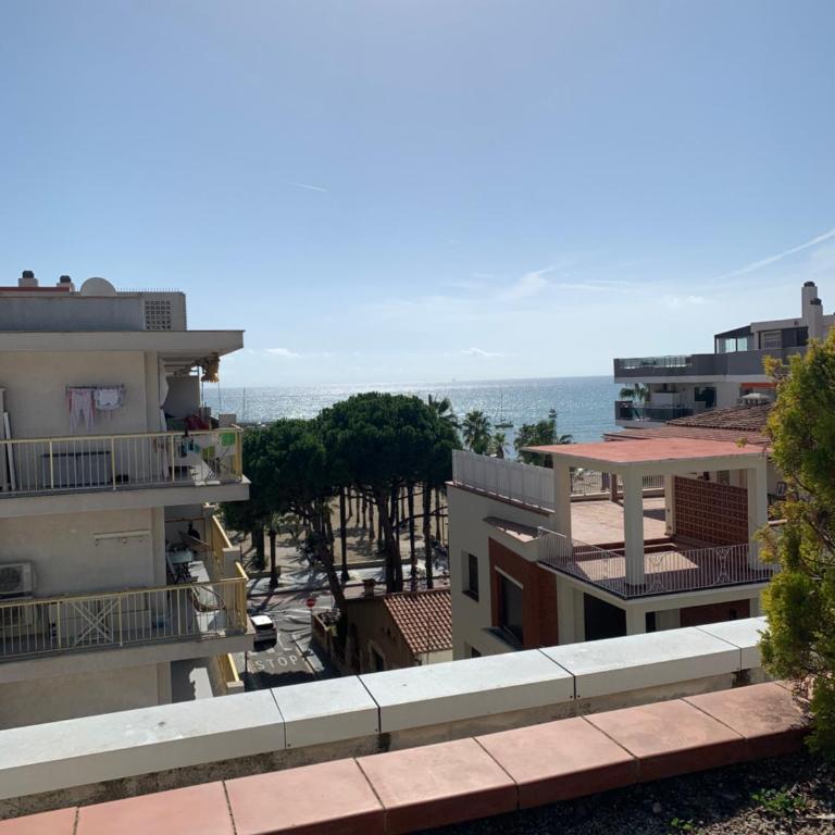 SOLIMAR 10 SALOU Solo FAMILIAS con Parking y piscina - Two-Bedroom Apartment - 82