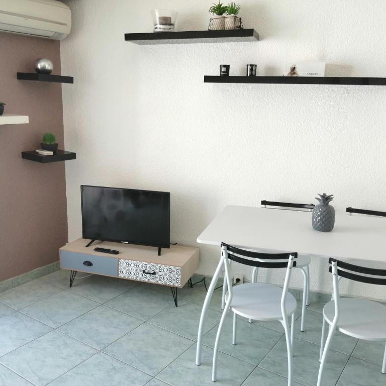 Joli studio bord de mer, clim, balcon, parking privé - Studio - 16