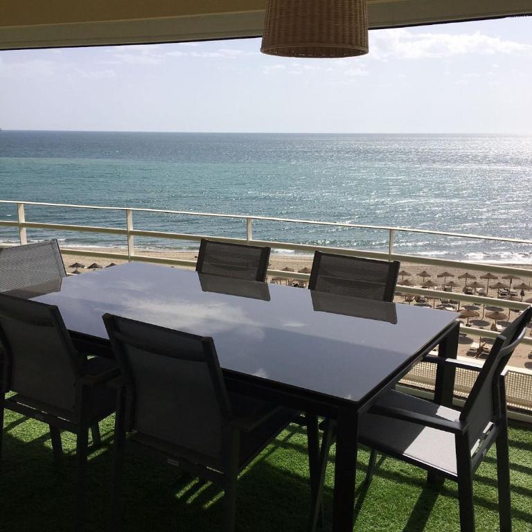 APARTAMENTO EN PRIMERA LINEA/BEACHFRONT APARTMENT - Apartamento de 3 dormitorios - 25