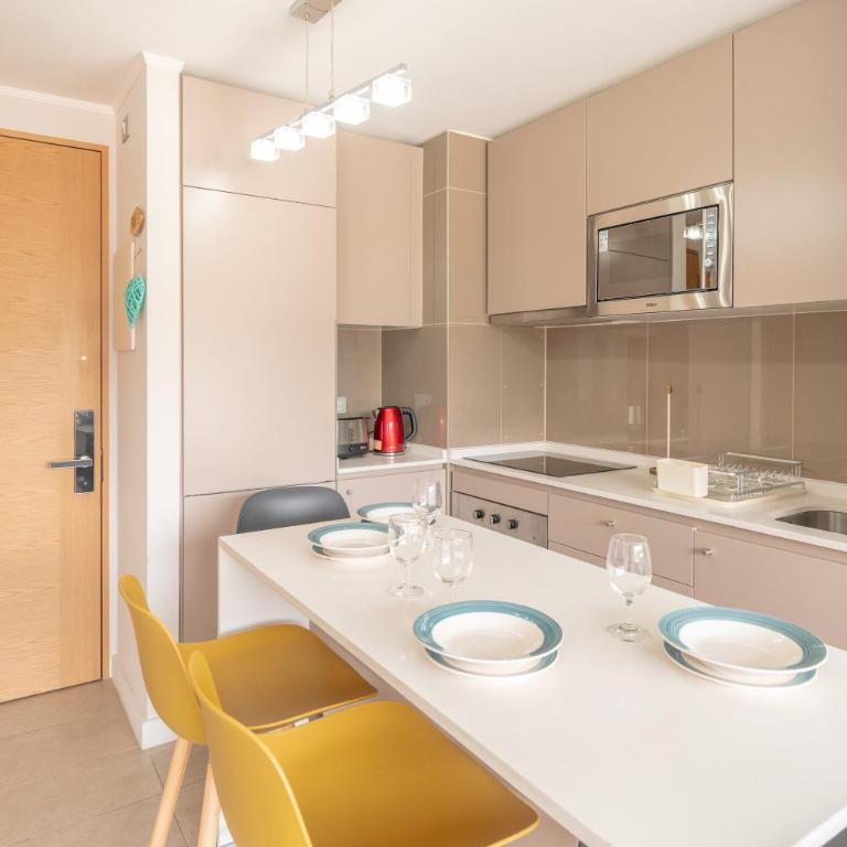 Chic Plaza 2B W/Wifi, Parking & Metro. - Apartamento de 2 dormitorios - 7