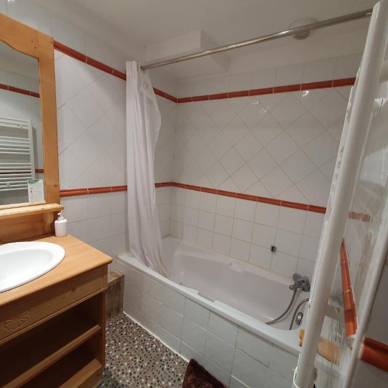Joli appartement avec terrasse vue sur les montagnes - Appartement 2 Chambres - 15
