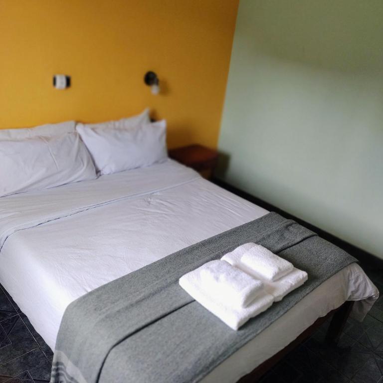 Hosteria LOS ÑIRES - Standard Queen Room - 11