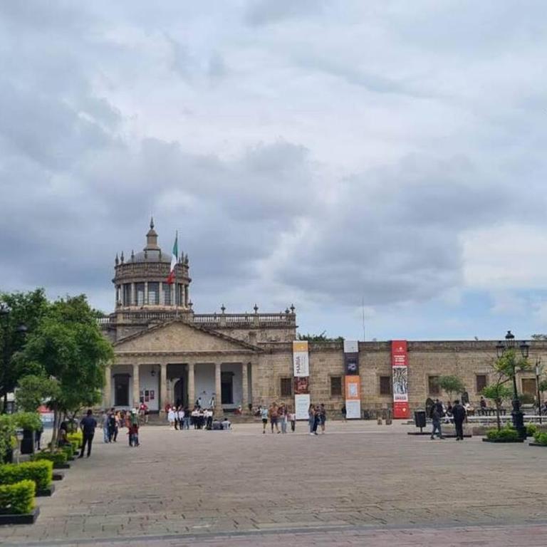 Depa con AC y Alberca en el centro de Guadalajara - Apartamento de 2 dormitorios - 9