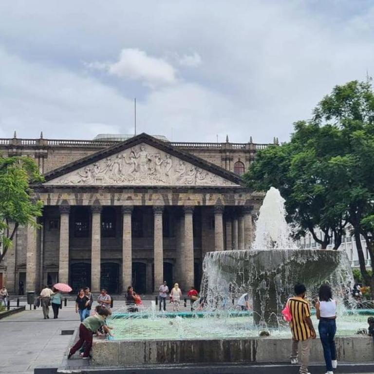 Depa con AC y Alberca en el centro de Guadalajara - Apartamento de 2 dormitorios - 24