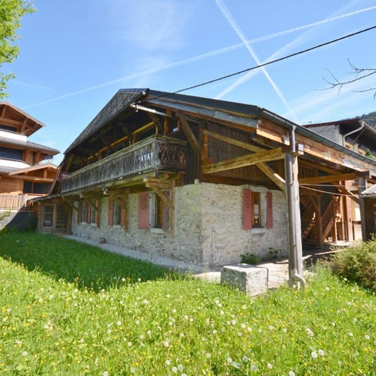 Chalet moderne 10 pers près des pistes avec parking et WIFI - FR-1-684-20 - Apartment - 10