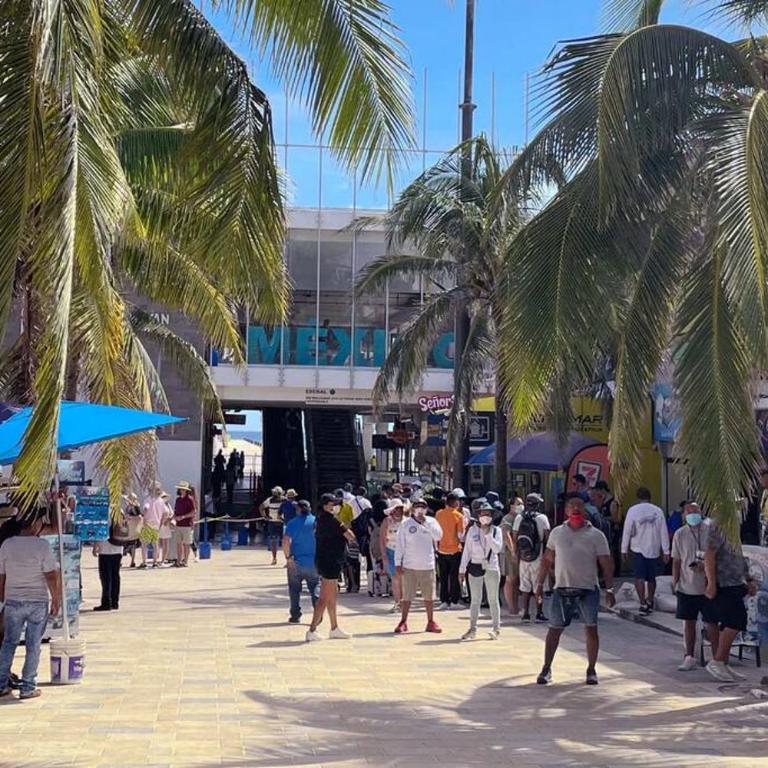 Playa del Carmen Downtown Studio with Rooftop Pool - Walk to 5th Ave & the Beach - Estudio con cama extragrande y sofá cama - 55